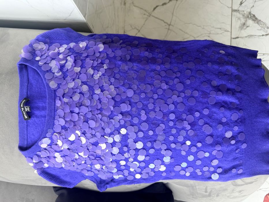 Блуза със зашити пайети