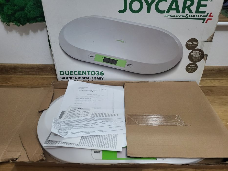 Vand cântar de bebeluși