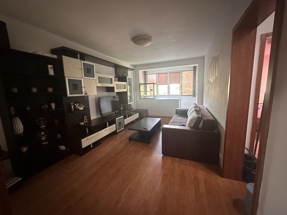 Inchiriez apartament Raul Doamnei