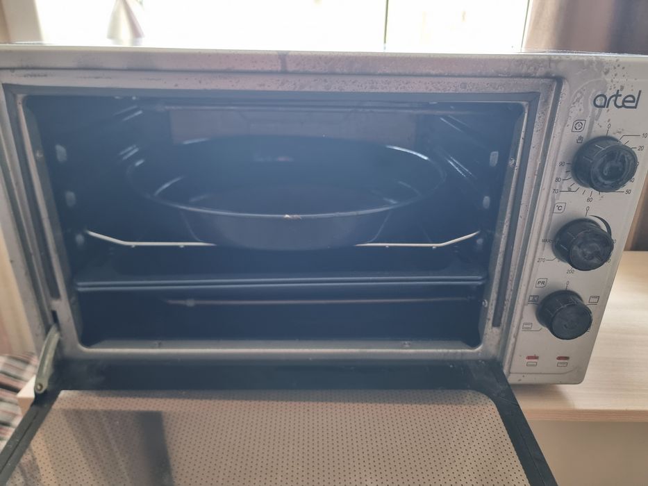 Настольная электропечь Artel MD 3618 E черный