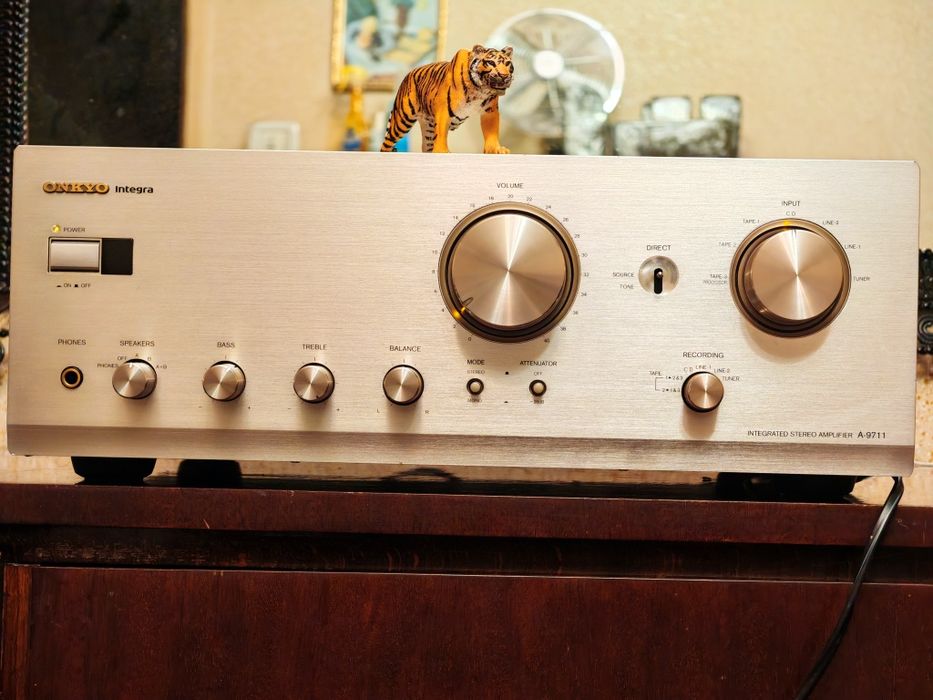 Onkyo A-9711 Integra Luxury Series. Amplificator top. Preț fix !