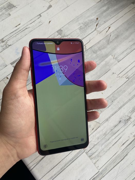 Продам samsung a20s в отличном состояний