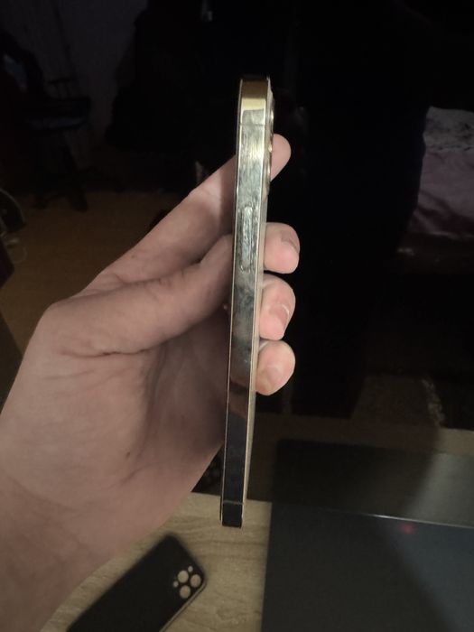 Iphone 12 pro gold