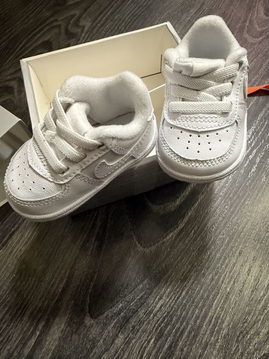 Нови бебешки обувки Nike