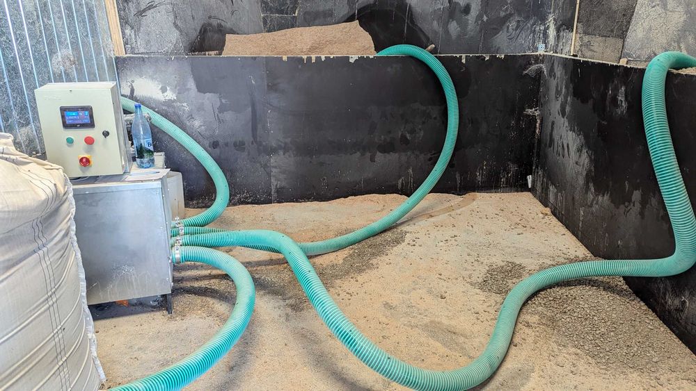 Micro FNC format din moara 15 kW, amestecator si distribuitor automat