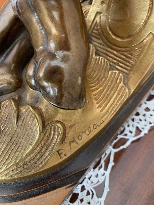 Античен музикален бронзов часовник - F Moreau