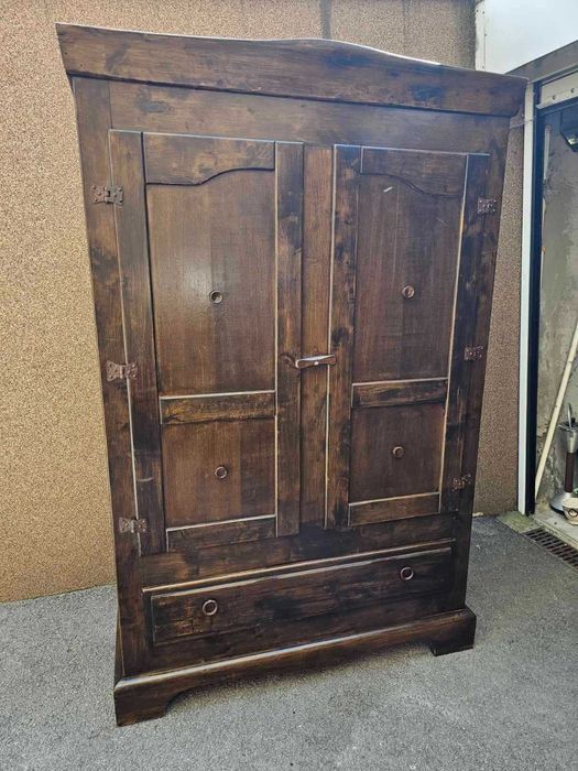 Уникален гардероб в стил Рустик