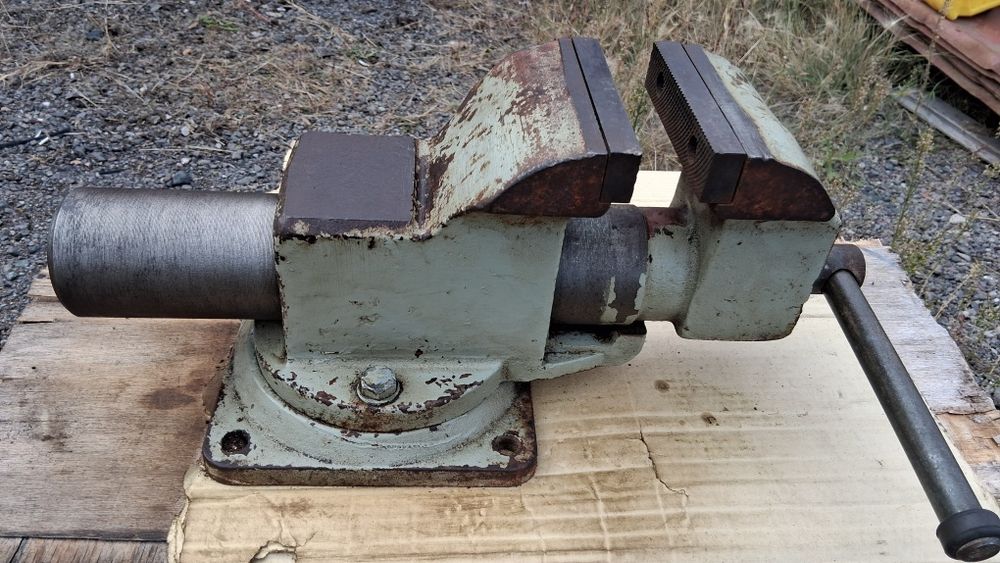 Тиски производство СССР