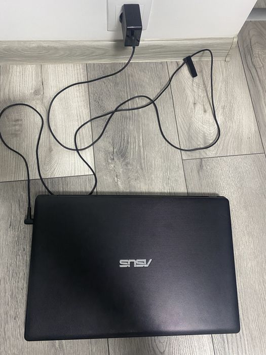 Vand Laptop ASUS