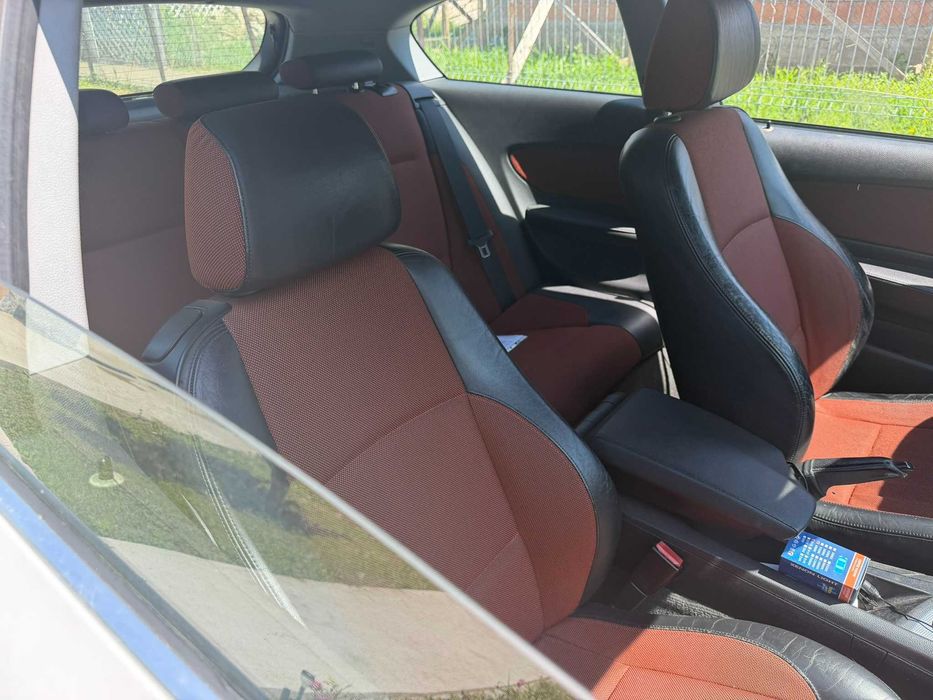 Bmw seria 1 123d 204 cp automat
