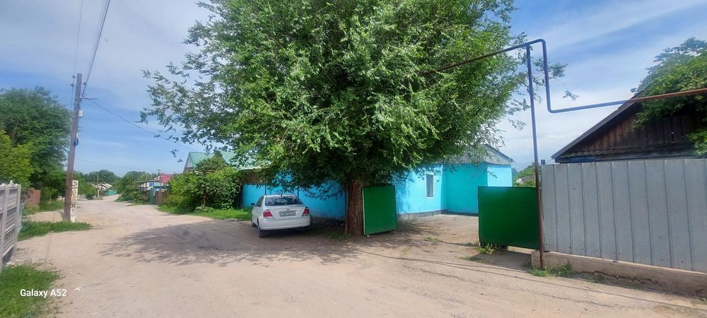 Продаётся     дом   .