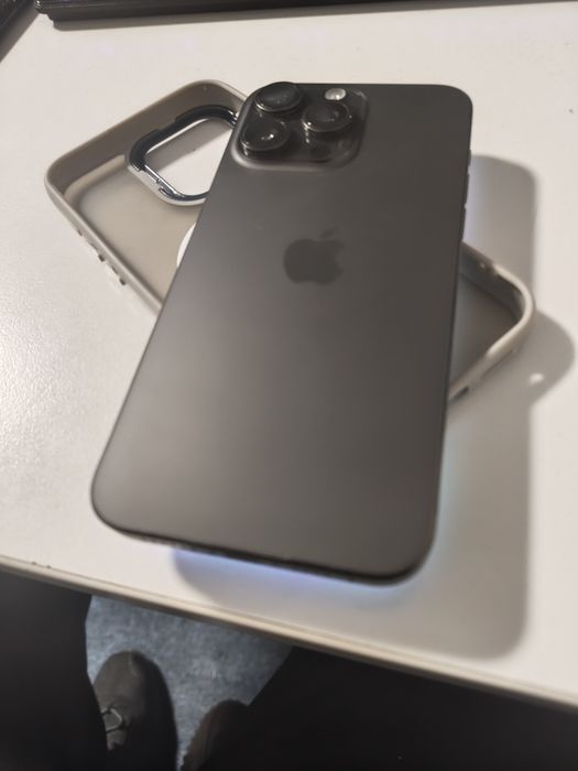 iphone 15 pro max , sunet defect