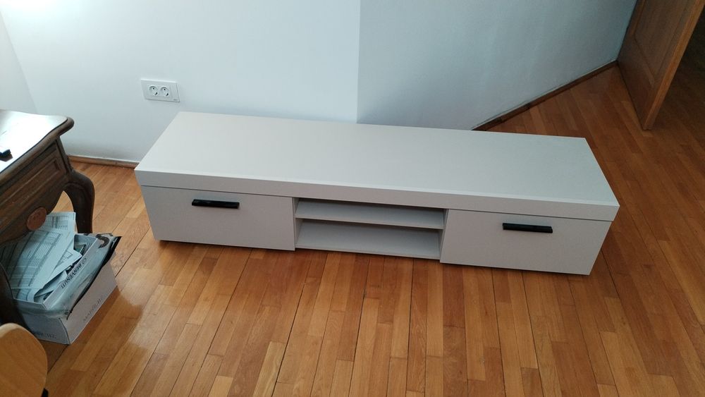 De vânzare Comoda tv