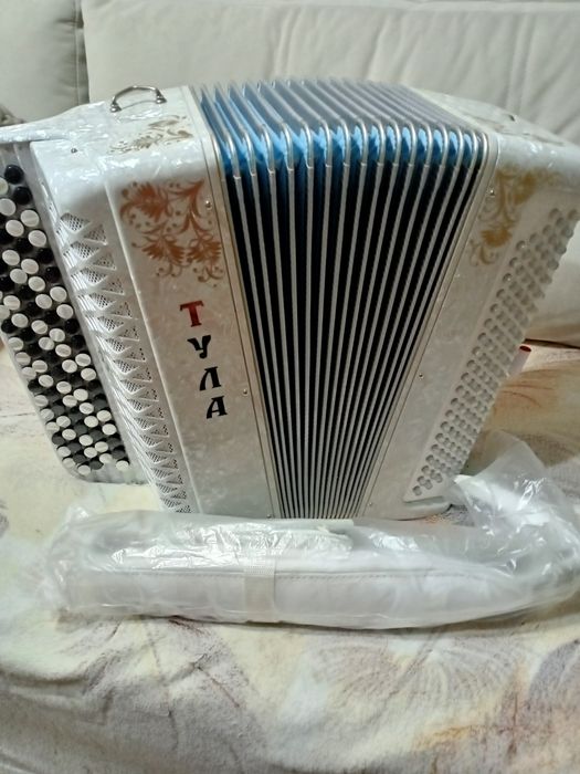 Продам новый баян