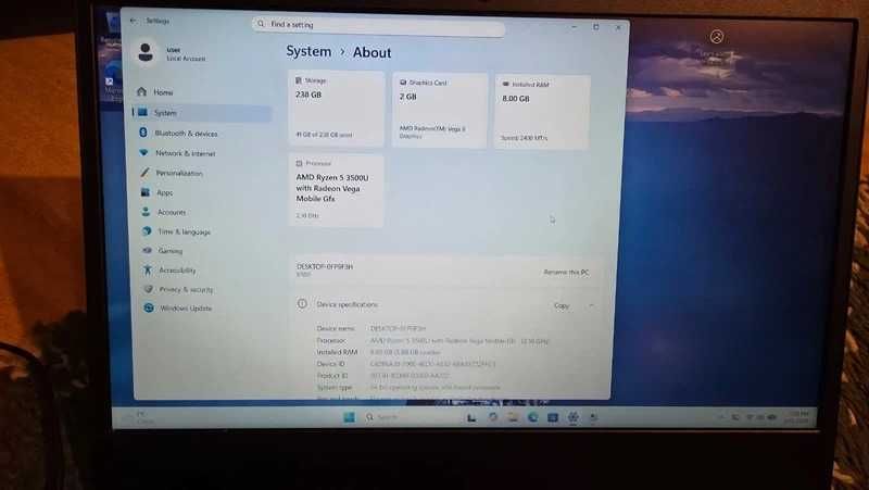 Laptop 14" Lenovo ideapad 3 ryzen 5 3500u 8GB ram ssd 256GB usor