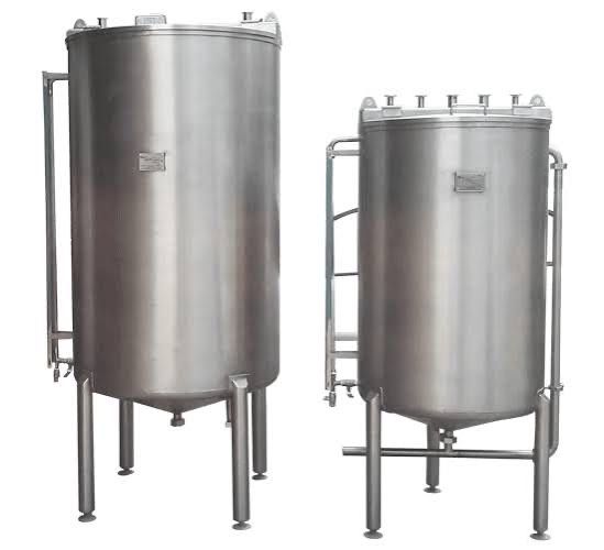 Bazine din inox! De orice capacitate! Confectii inox!