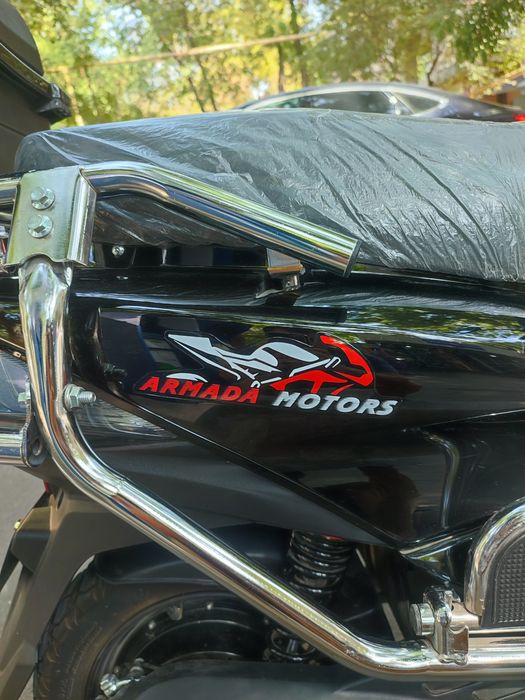 Продам тесла б/у арегинал