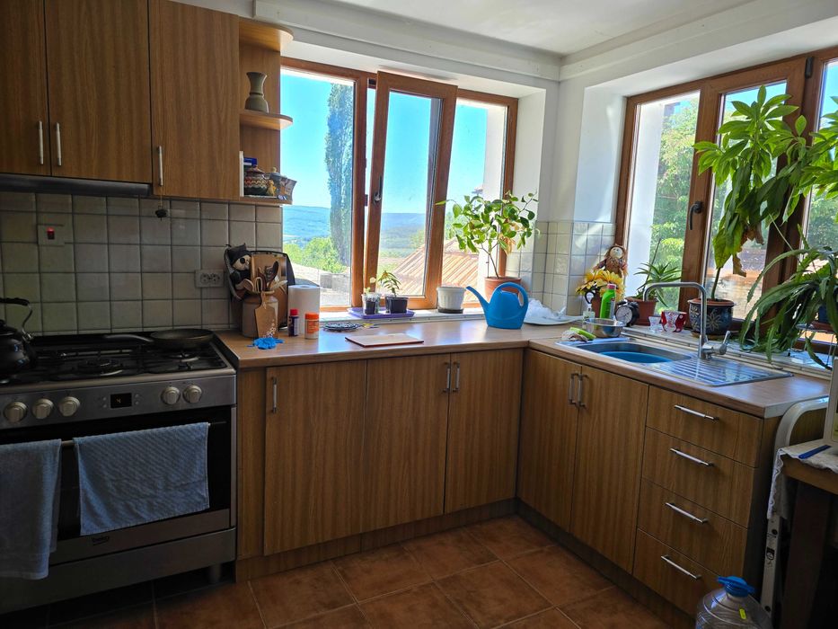 Реновирана къща  с гледка   в с. Гостилица / област Габрово