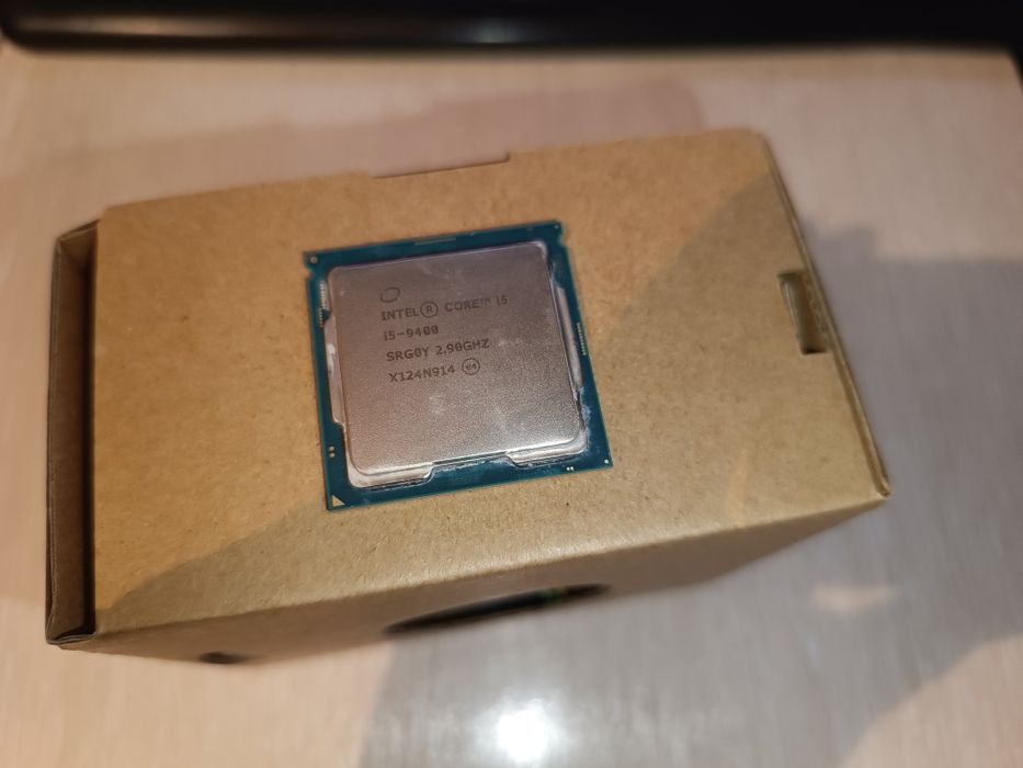 Продам процессор i5 9400
