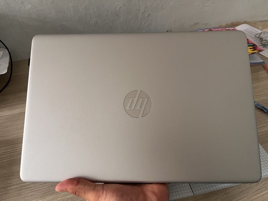 HP laptop 15.6 dyum klaviatura podsvetka