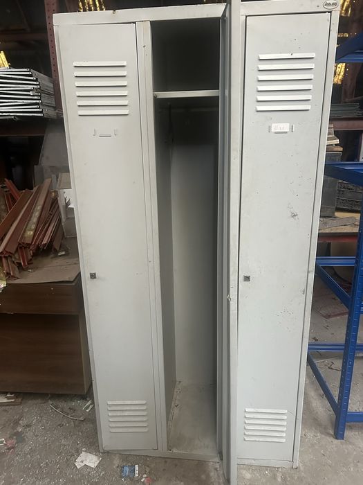 Шкаф за магазин/ склад /за персонал 90/49 /180