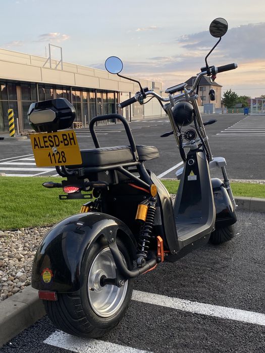 Moped electric 2025