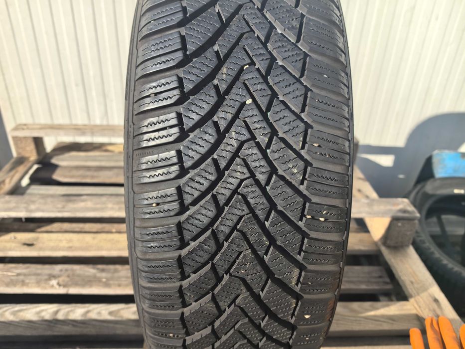 205/55/16 Континентал ДОТ 2012 г - Само 1 брой гума - Като нова