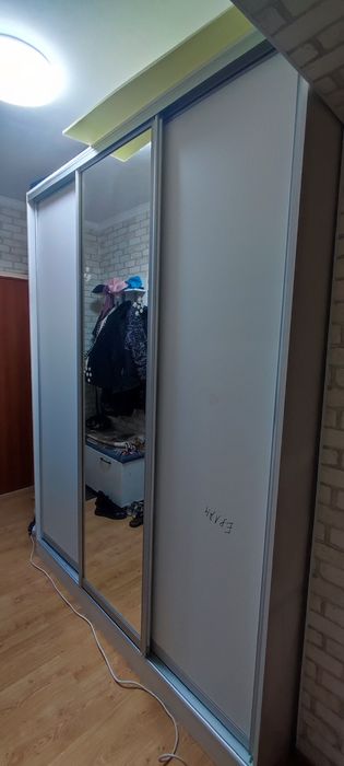 Шкаф-купе белый,