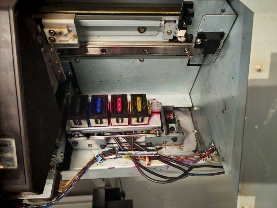 Продавам Roland VersaCAMM VP-540 print & cut