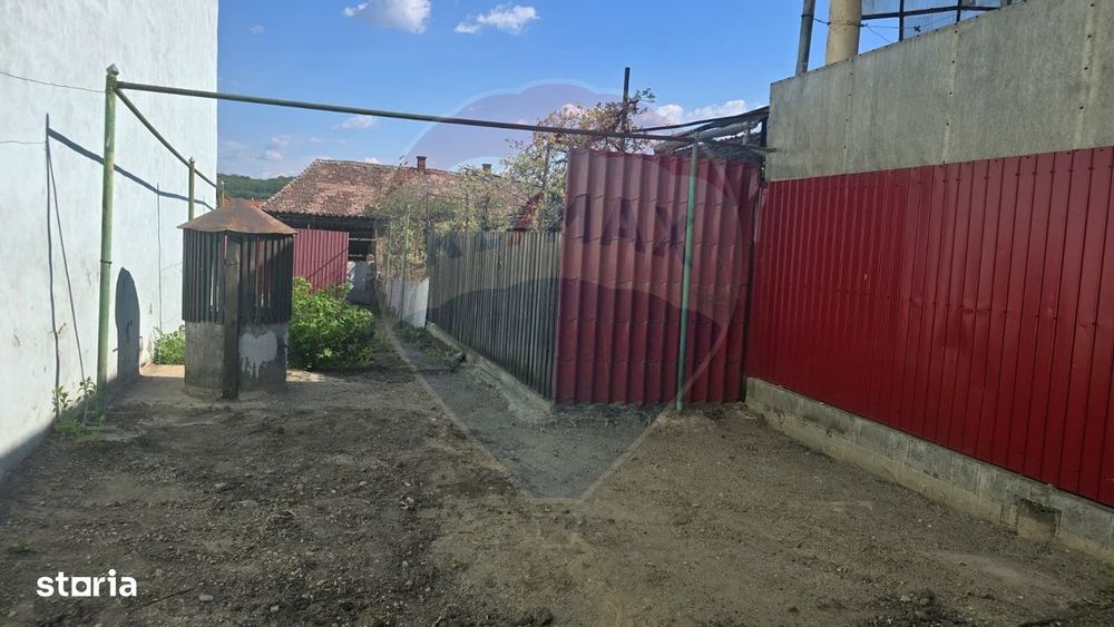 Casă / Vilă cu 5 camere de vânzare în zona Central