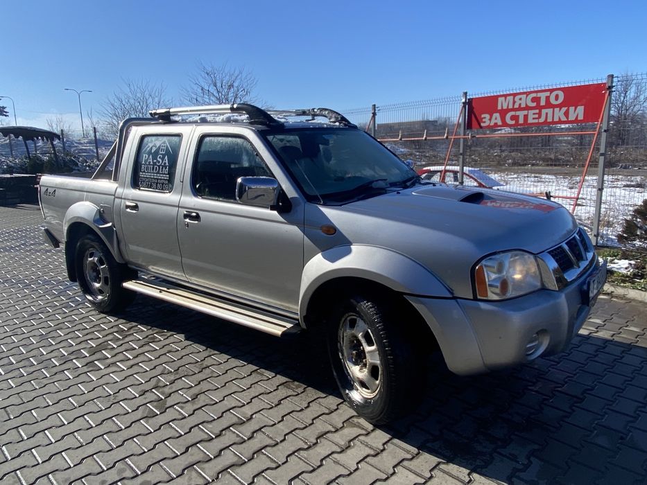 Nissan Navara 2.5 DI YD25 мотор 133 коня на части 2004година