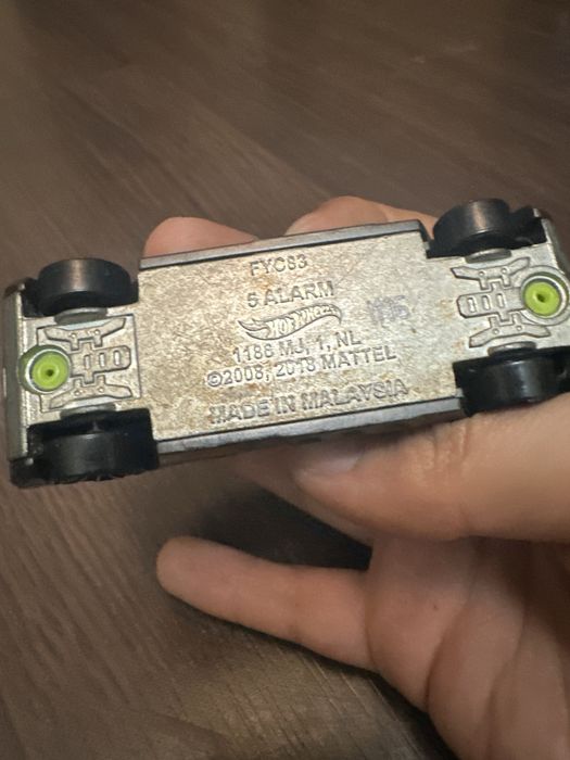 Продавам Hotwheel бус