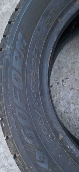 шины 4шт (комплект) продам б/у