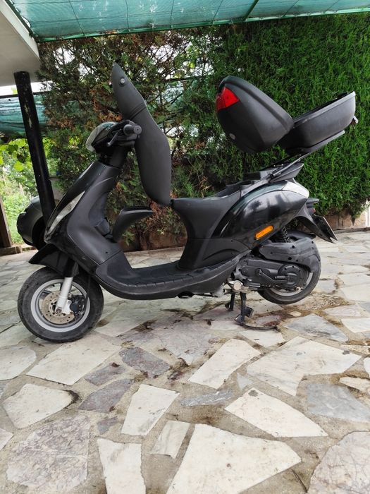 Скутер за продажба Piaggio ZIP 100