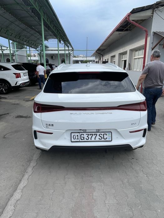 Byd E2 srochno sotiladi