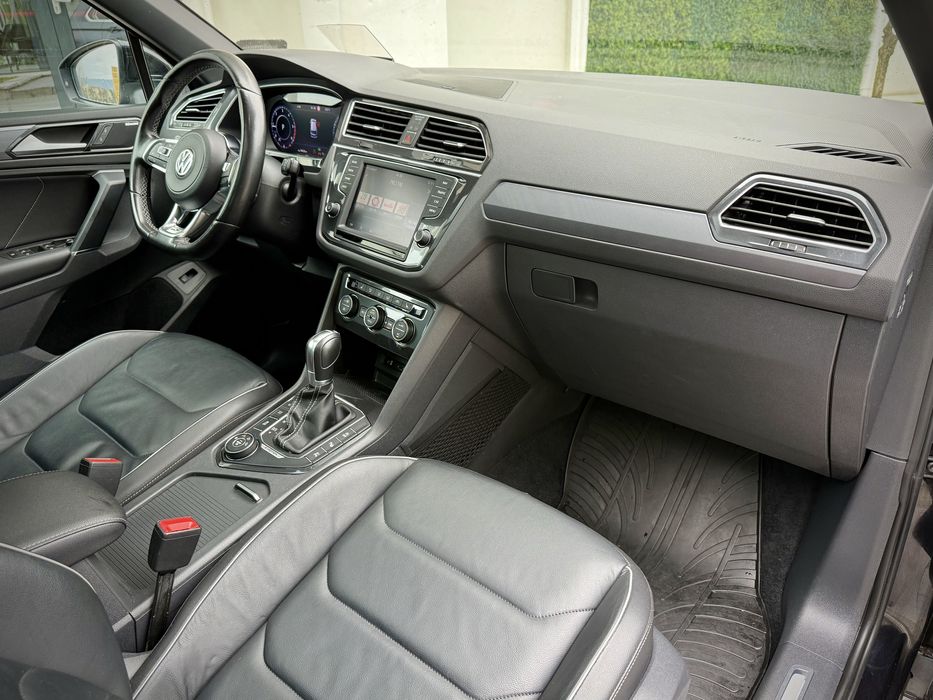 VW Tiguan R-Line 2.0TDI 190 CP 4X4 DSG Full Option ! Garantie 12 Luni
