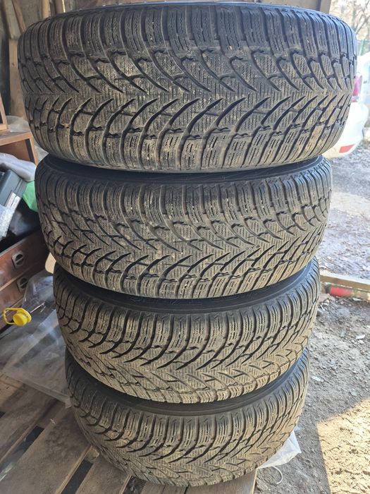 Jante aliaj 17 " BMW cu anvelope iarna 225/60/17