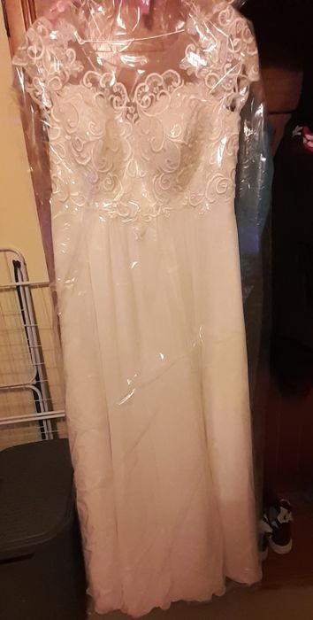 Vand Rochie de Mireasa marimea L - XL