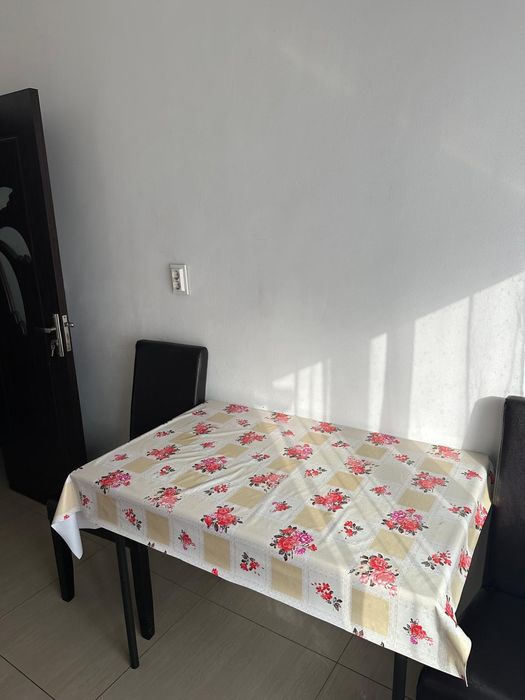Ofer spre inchiriere apartament cu 2 camere