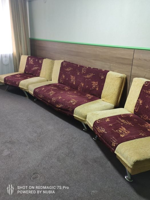 Мягкая мебель, диван и 2 кресла