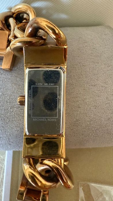 Часовник Michael Kors MK5896 и MK3307