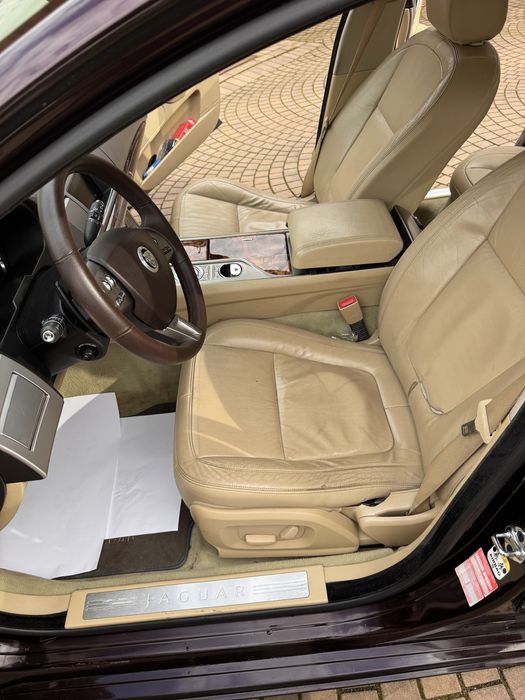 Vând Jaguar XF anul 2010 3.0
