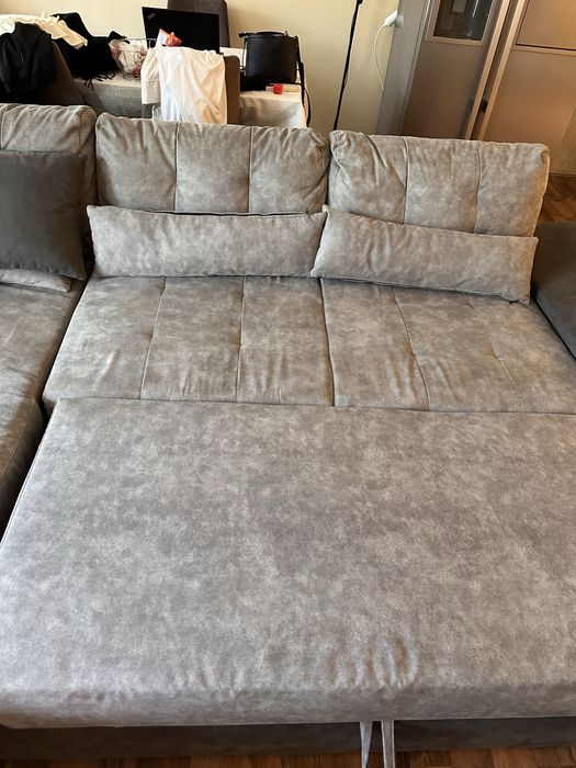 Разтегателен диван за дневна