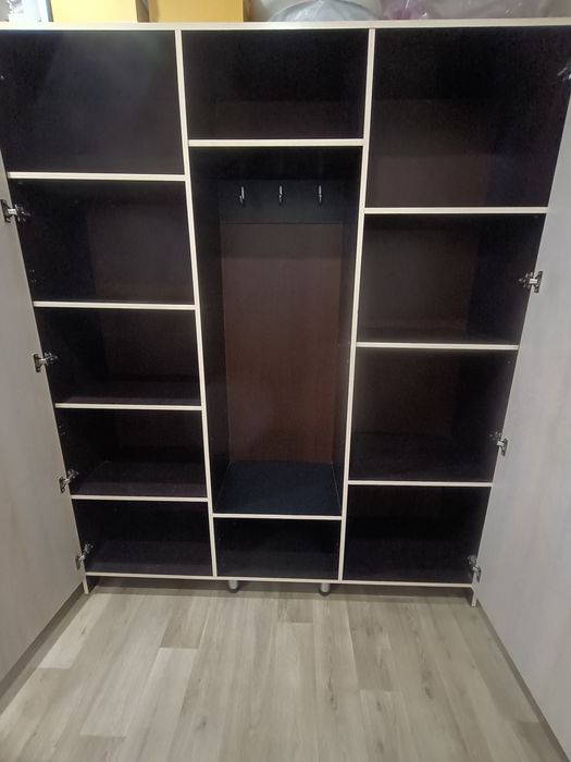 Продам шкаф прихожку