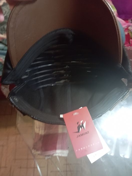 Продам кожаную кепку