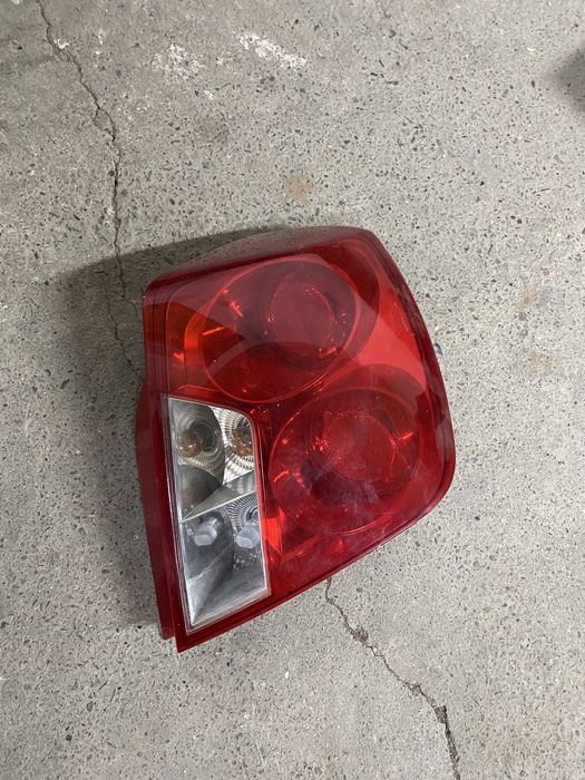 Продам правые задние фары от ласетти оптра