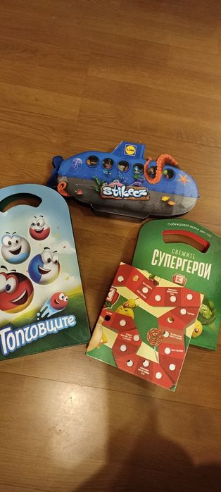 Топчовци,свежите супергерои,стикита