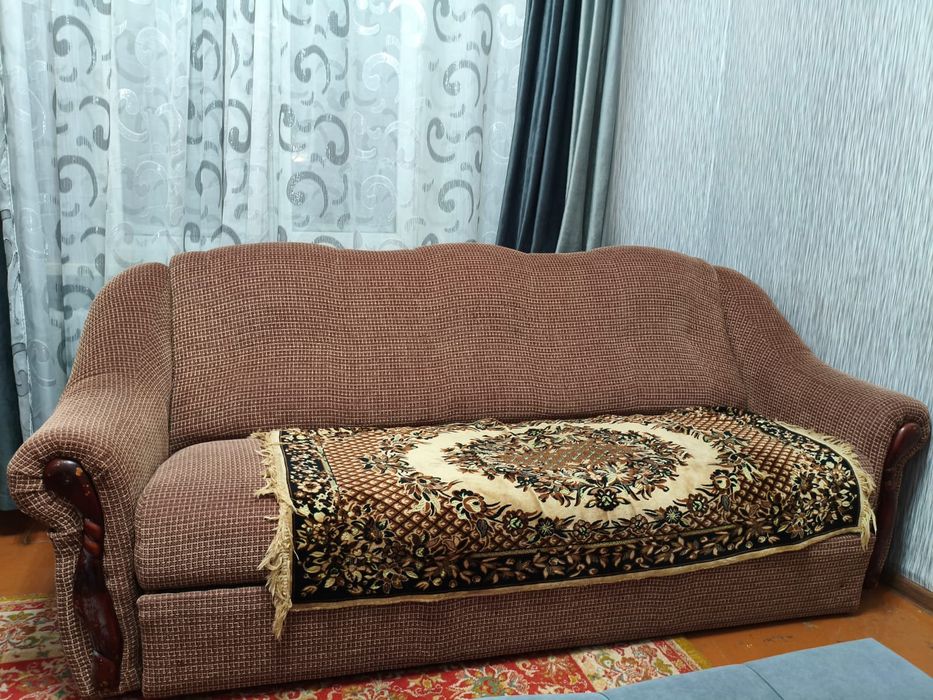 Отдам диван бесплатно самовывоз