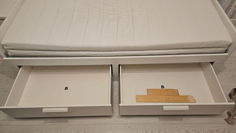 Продам кровать Ikea