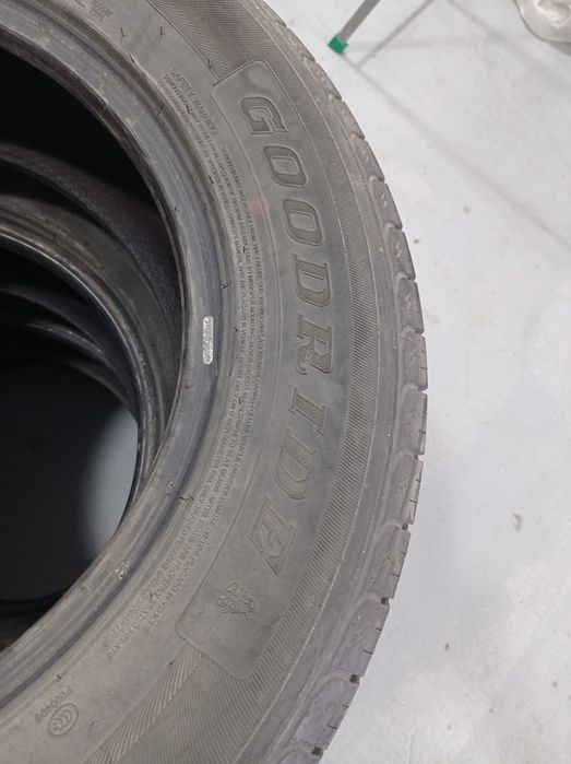 Продам резину на 17